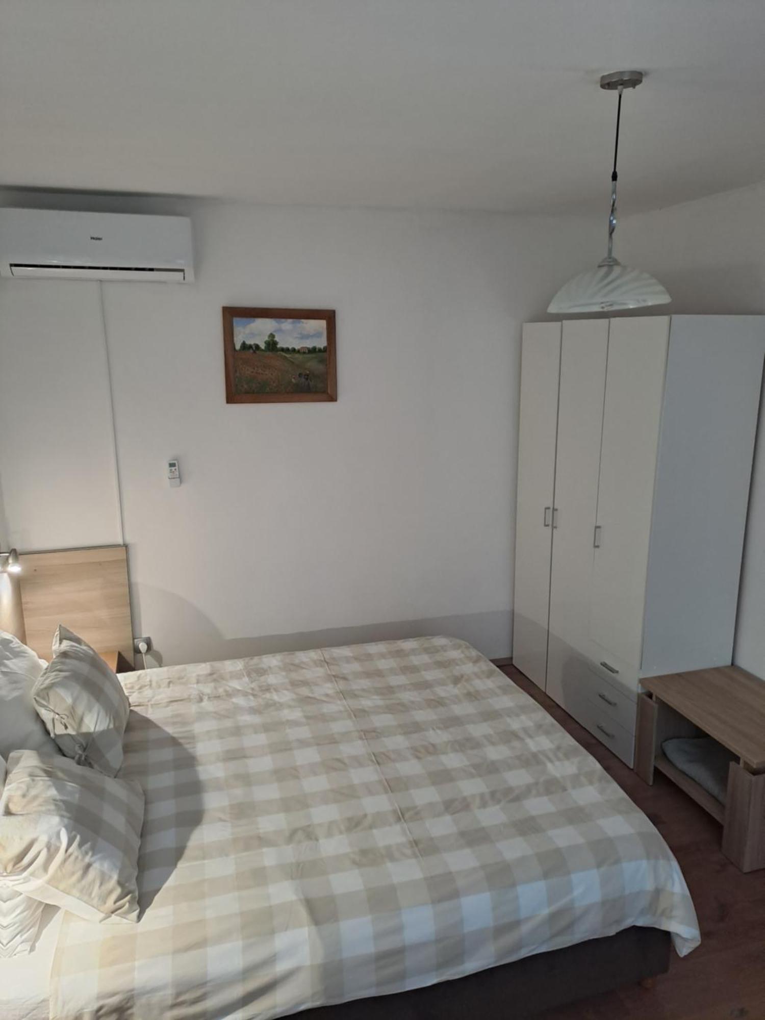 Guesthouse Andrea Poljanak Eksteriør bilde