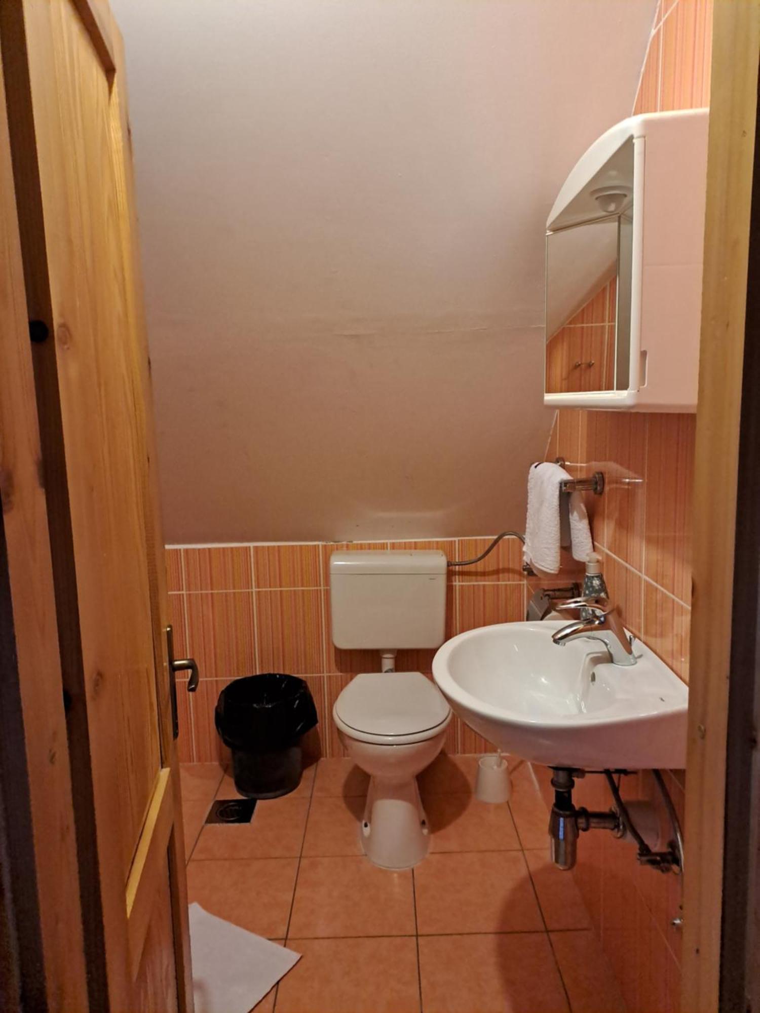 Guesthouse Andrea Poljanak Eksteriør bilde