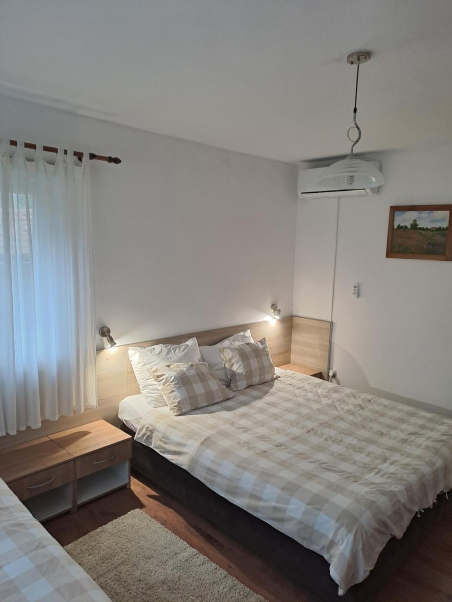 Guesthouse Andrea Poljanak Eksteriør bilde