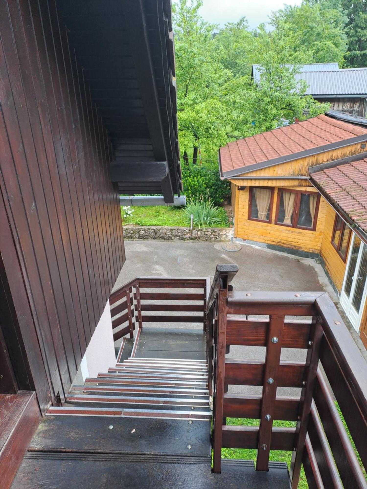 Guesthouse Andrea Poljanak Eksteriør bilde