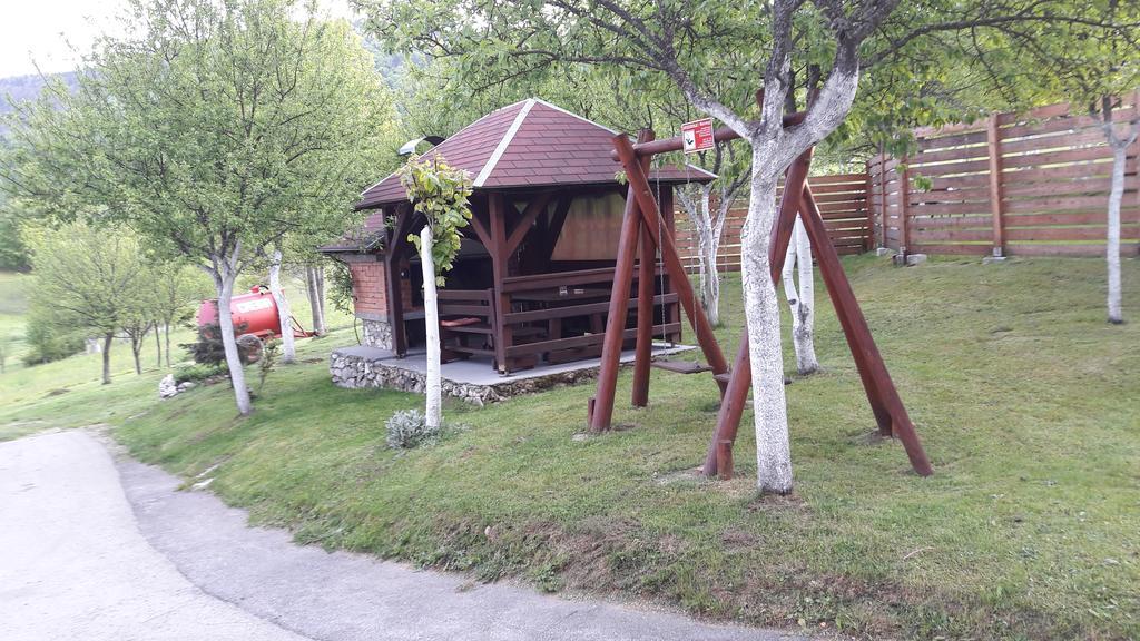Guesthouse Andrea Poljanak Eksteriør bilde
